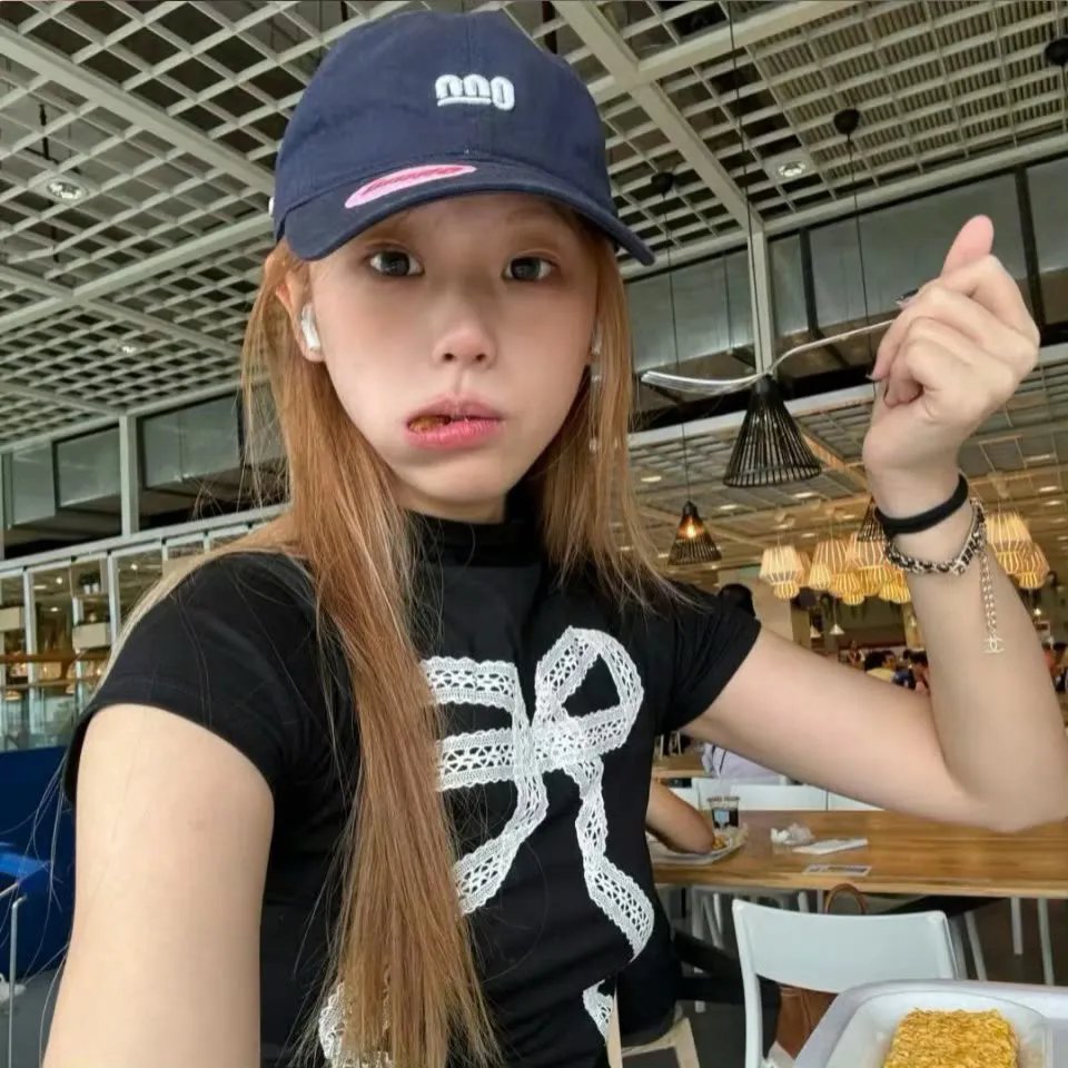 如蝶翩翩